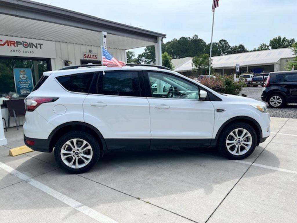 2017 Ford Escape SE - Photo 6