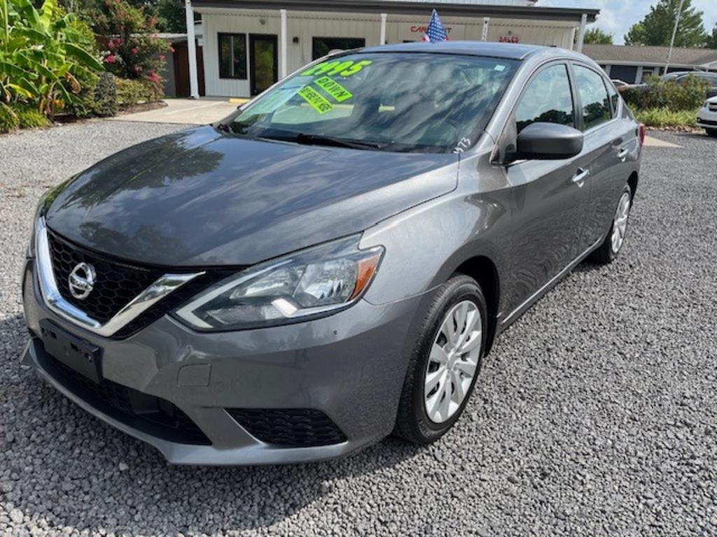 2019 Nissan Sentra S's photo
