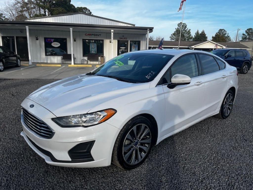 2020 Ford Fusion SE's photo